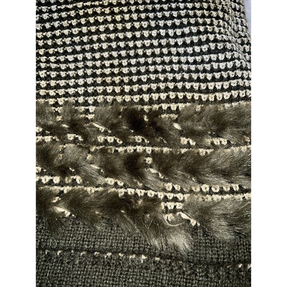 Chico’s Green Gold Shawl One Size OS Net Pullover Crochet Knit Shimmer Faux Fur - Picture 16 of 16